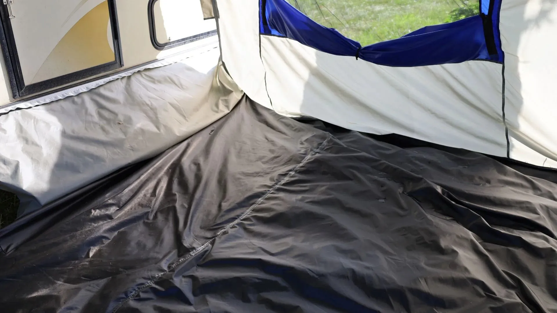 PahaQue Forest River R-POD Trailer Side Tent Silver Trim / Blue Accent