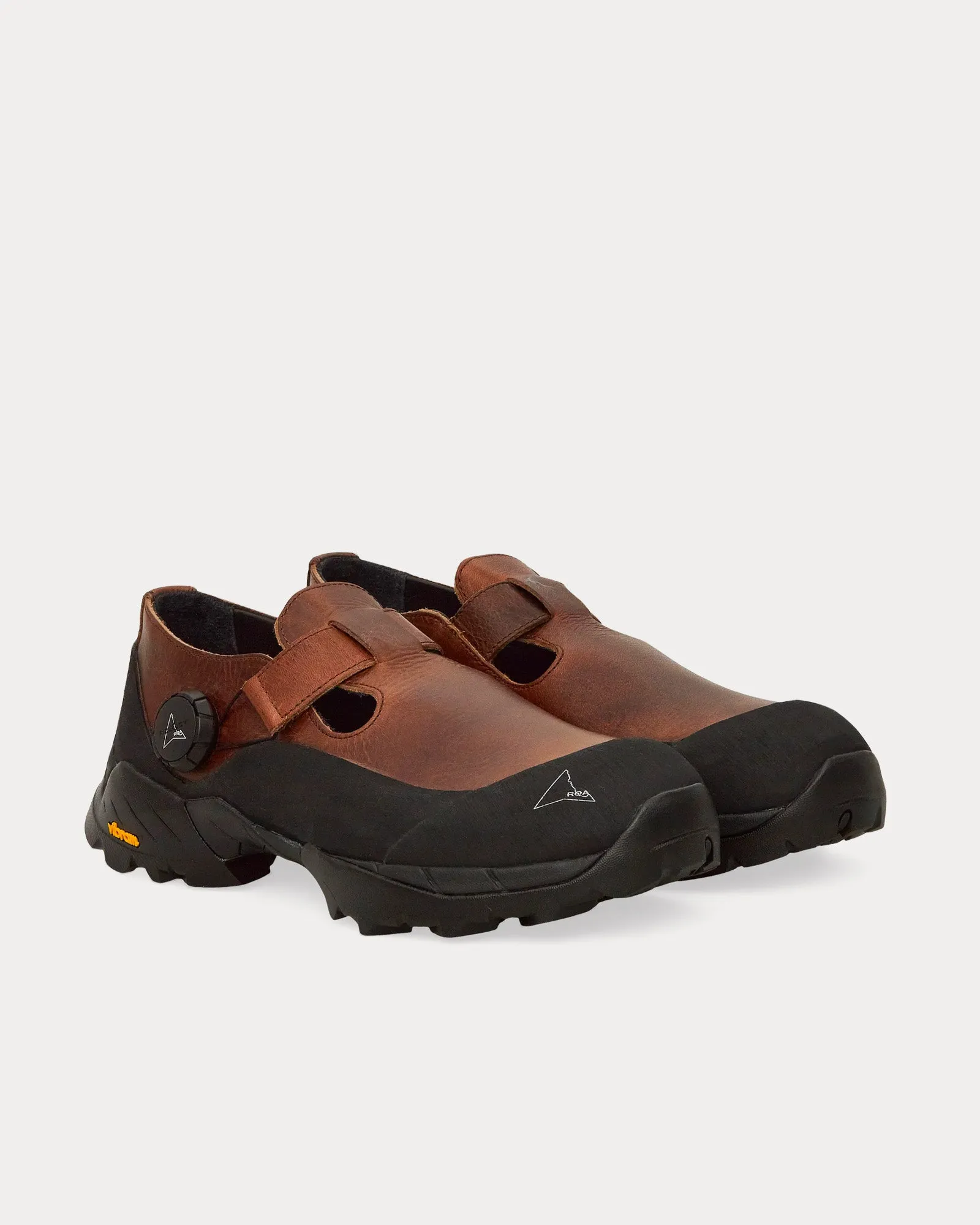 Pala Brown / Black Sandals