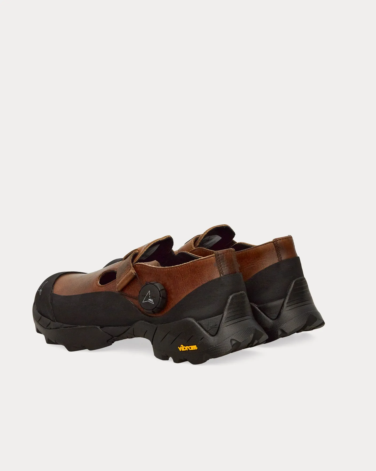 Pala Brown / Black Sandals