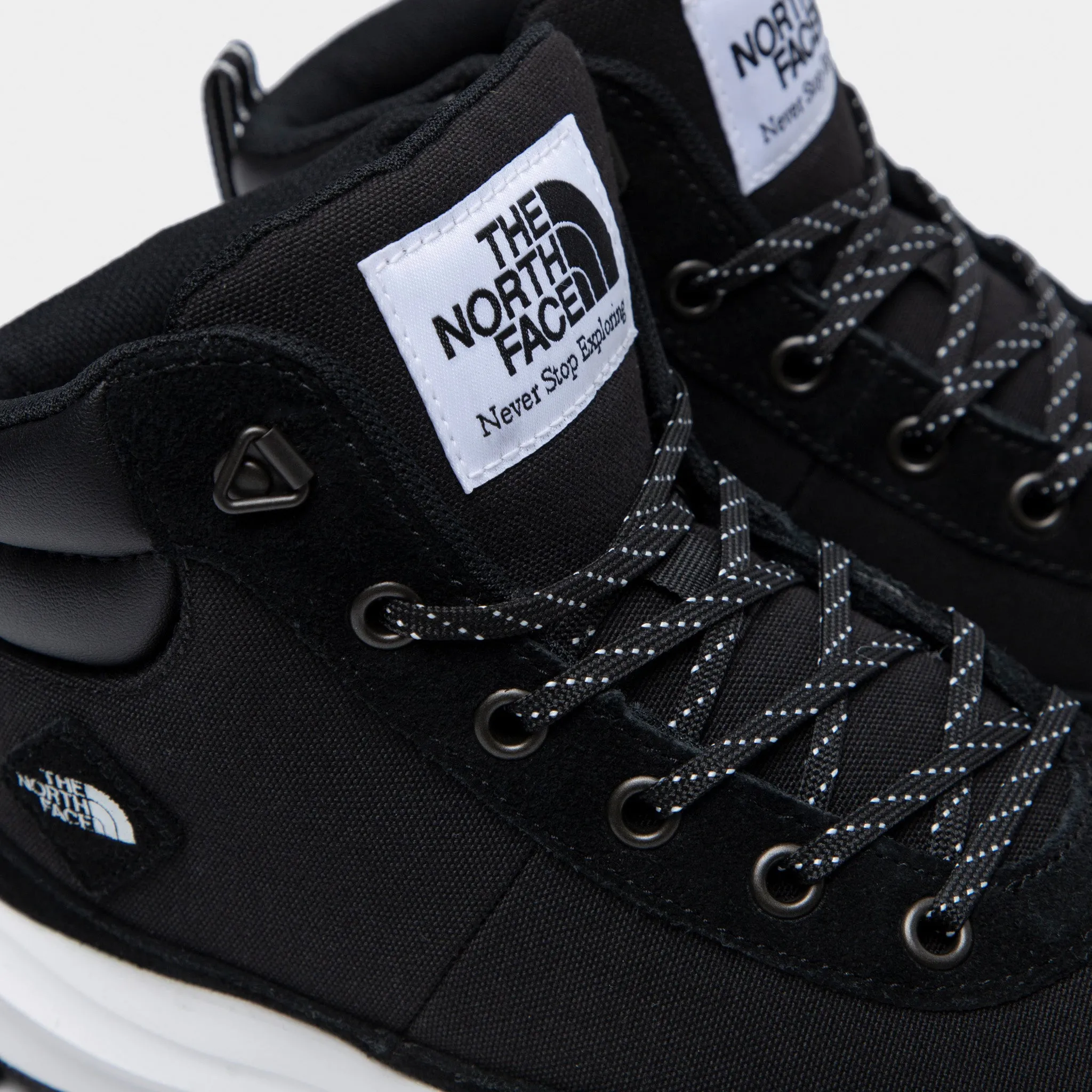 The North Face Juniors' Back-To-Berkeley IV Hiker TNF Black / TNF White